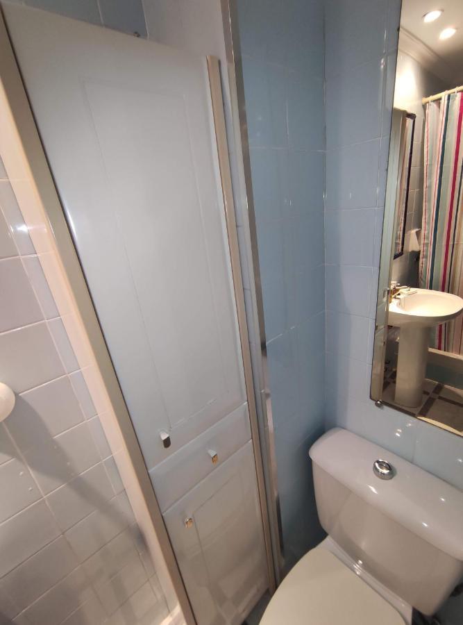 Amplio Piso Junto A Playa Victoria Appartement *